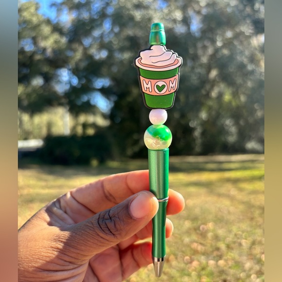 Other - Handmade Green 'MOM' Party Pen